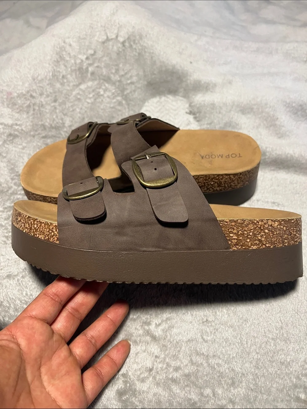 Women Top Moda brown double-buckle sandals